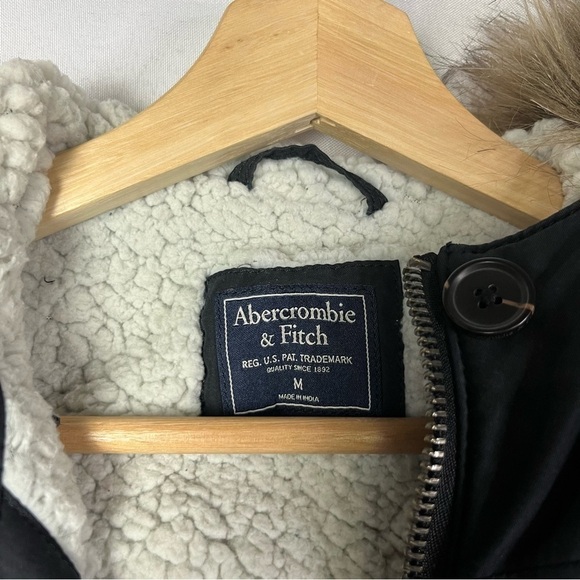 Abercrombie & Fitch Navy Blue Sherpa Lined Military Parka Jacket M - Picture 8 of 9